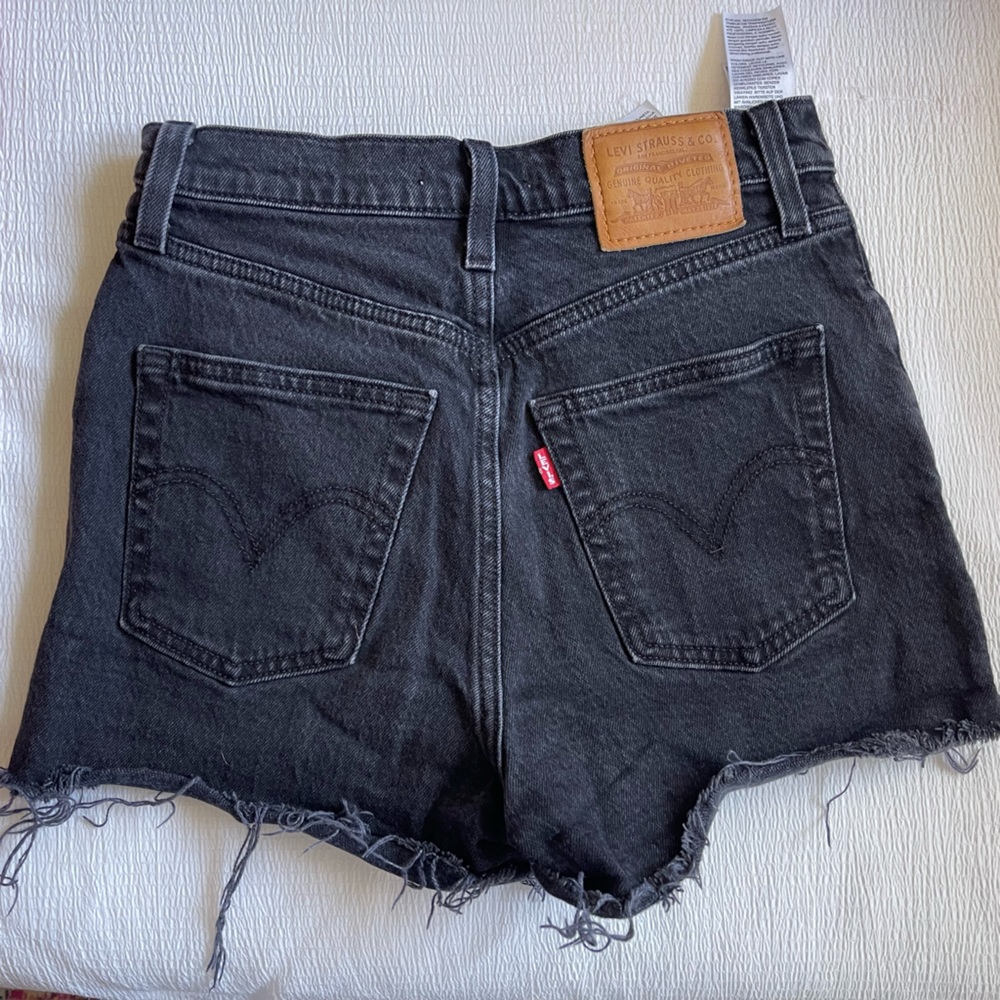 Levi’s ribcage shorts